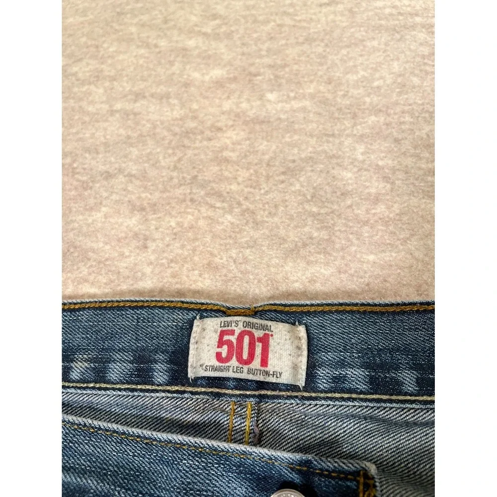 Levis 501 Straight Leg Jeans Mens 40x34 Blue Whiskering Denim‎ Button Fly Cotton